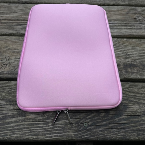 Laptop Sleeve: Pink 13.3" (Mac/ Chromebook/ Tablet Accessory) - Picture 3 of 9